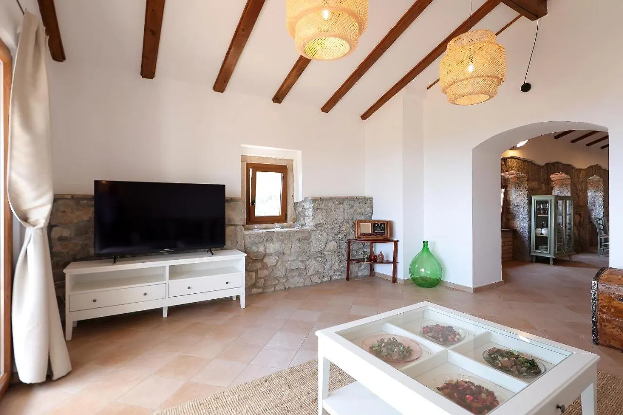 Villa Fani With Jacuzzi Icici