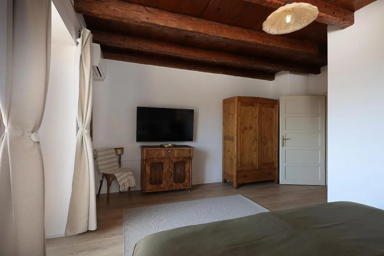 Villa Fani With Jacuzzi Icici