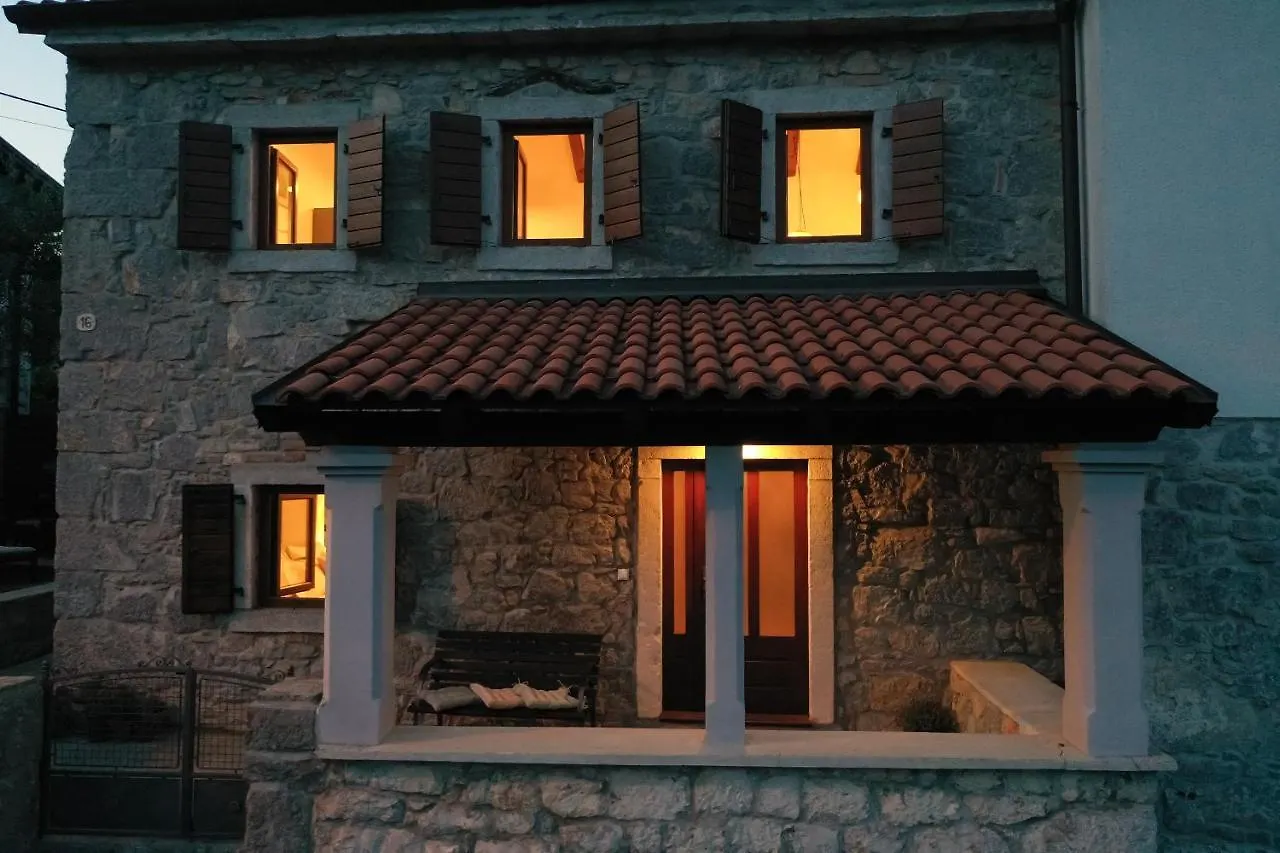 Villa Fani With Jacuzzi Icici Croatia