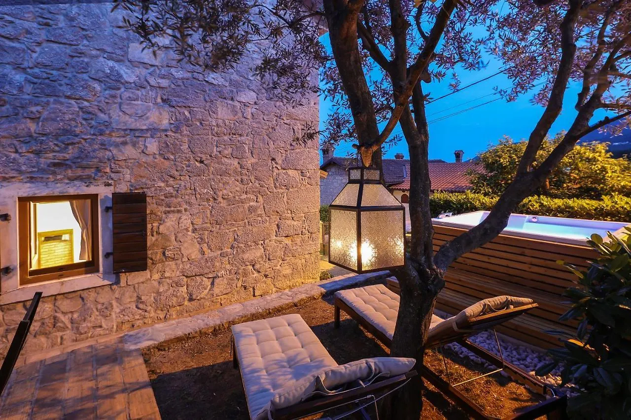 Villa Fani With Jacuzzi Icici Croatia